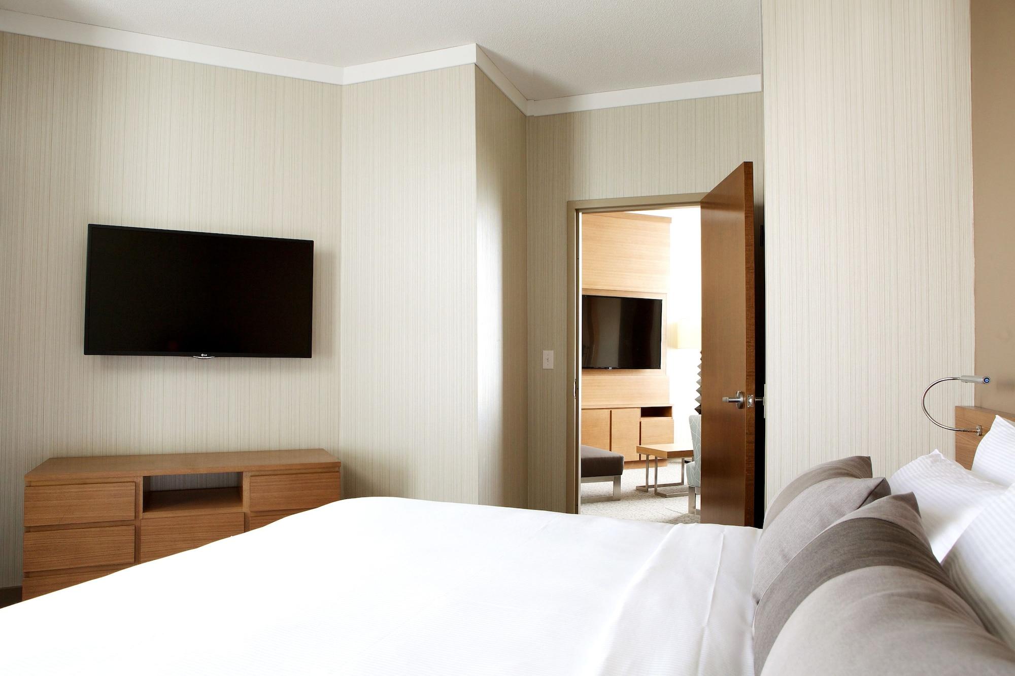 Grey Eagle Resort YYC Dış mekan fotoğraf