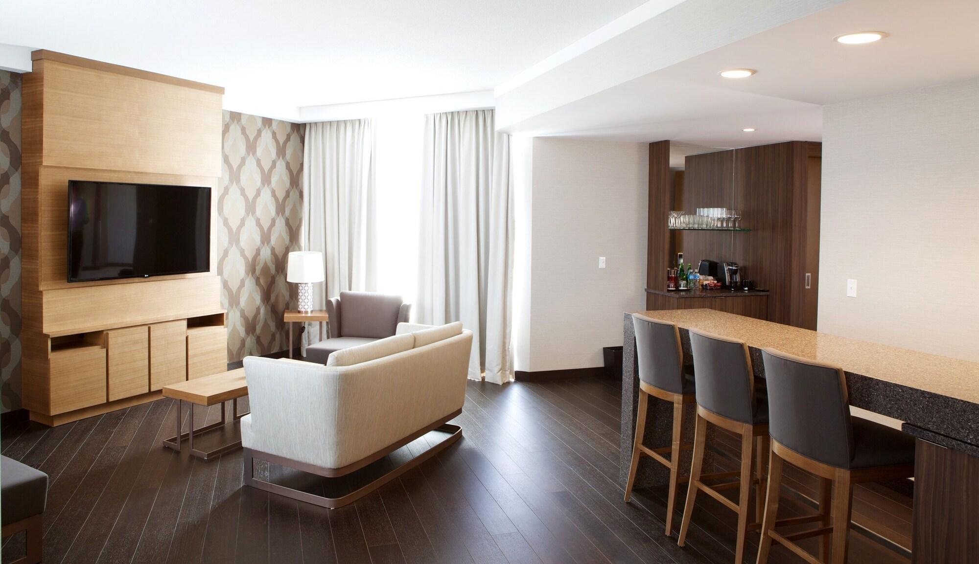 Grey Eagle Resort YYC Dış mekan fotoğraf