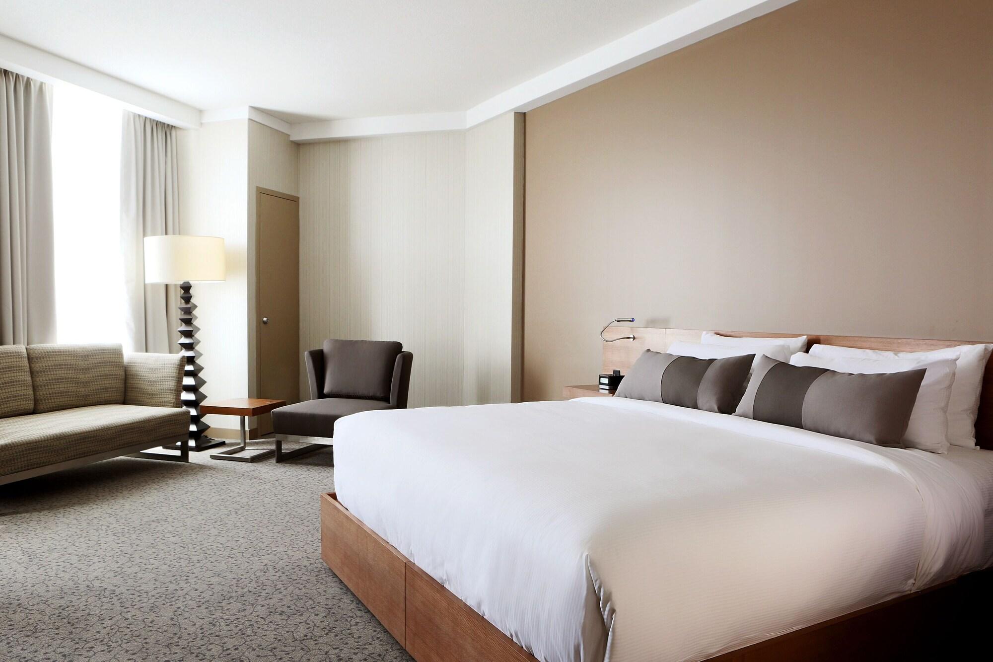 Grey Eagle Resort YYC Dış mekan fotoğraf
