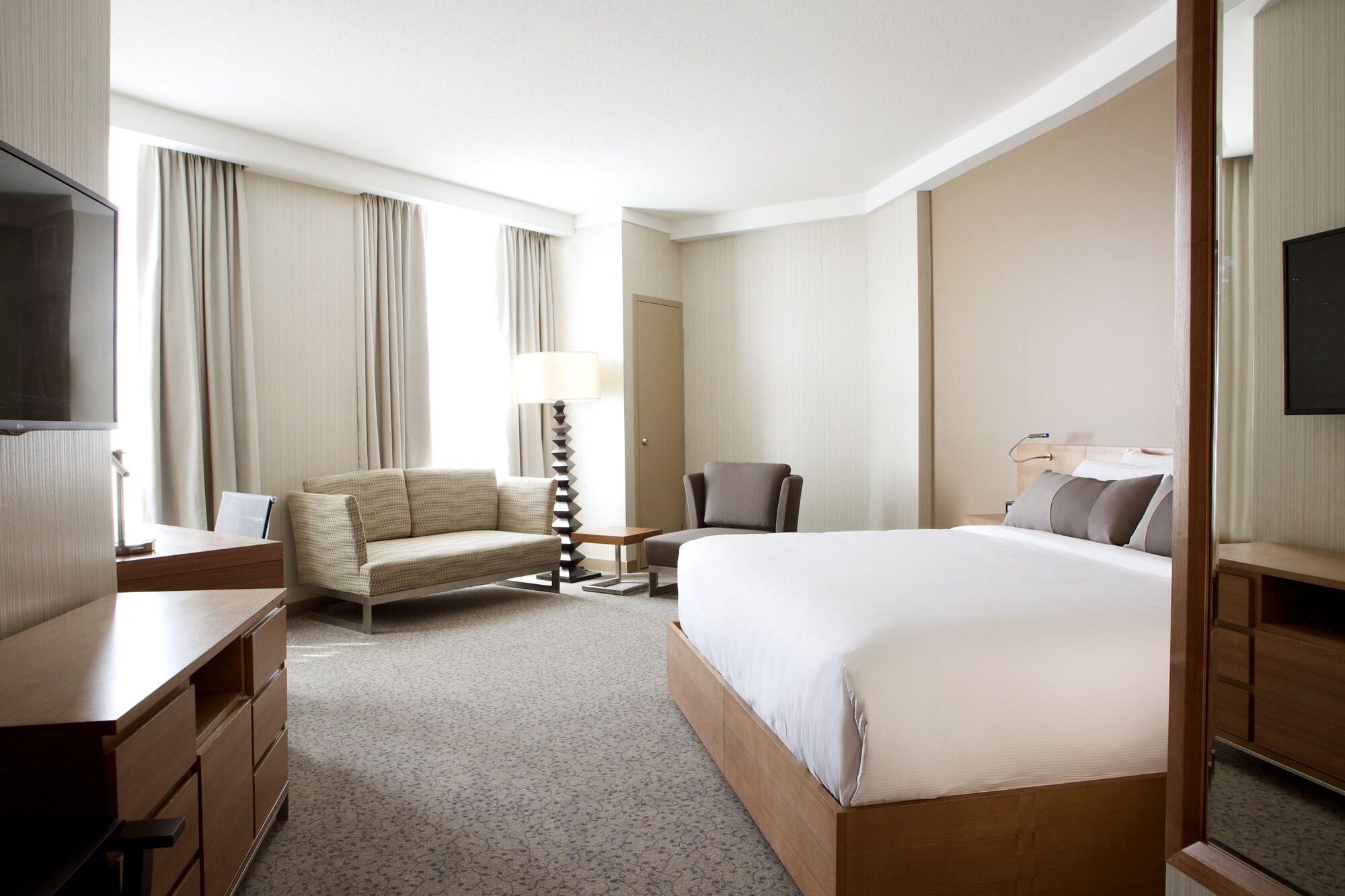 Grey Eagle Resort YYC Dış mekan fotoğraf