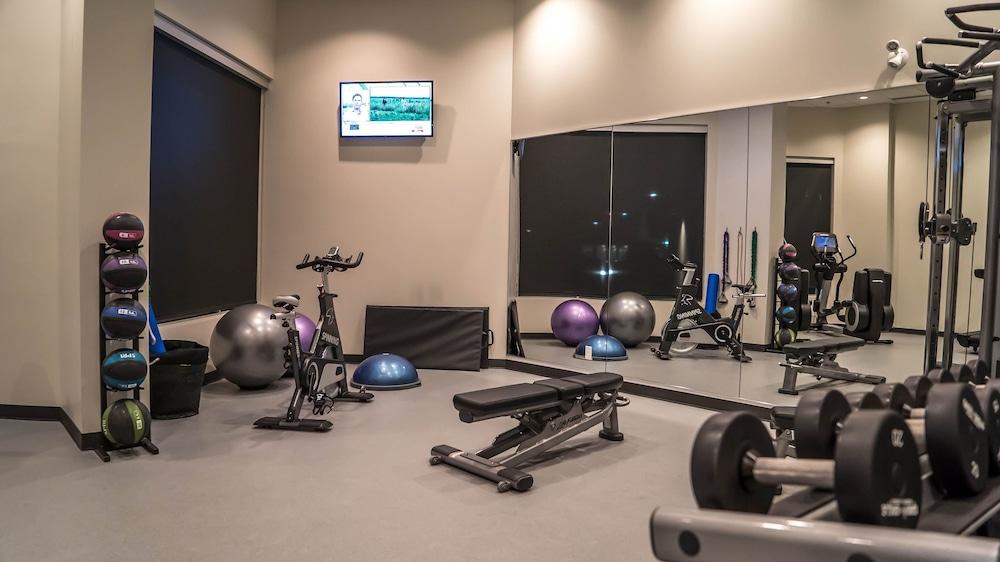 Grey Eagle Resort YYC Dış mekan fotoğraf