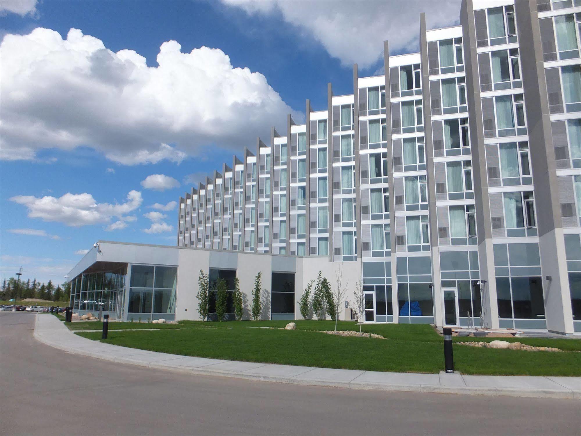 Grey Eagle Resort YYC Dış mekan fotoğraf